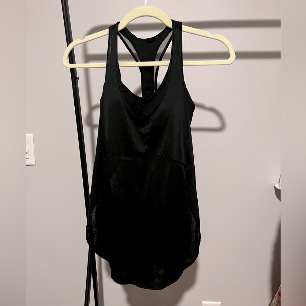 Lululemon - Black tank top built in bra